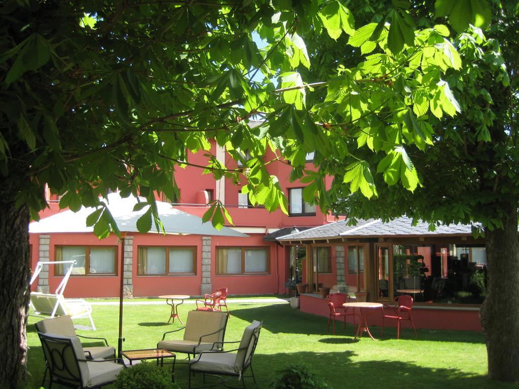Hotel Del Lago Puigcerdà Exteriör bild