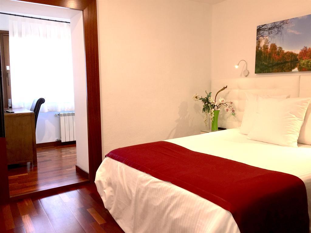 Hotel Del Lago Puigcerdà Exteriör bild